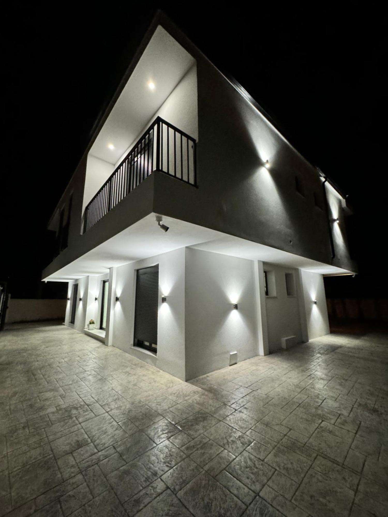 Villa Papa-Berat Ngoại thất bức ảnh